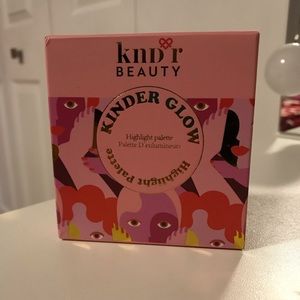 KNDR Beauty Kinder Glow Highlighting Palette